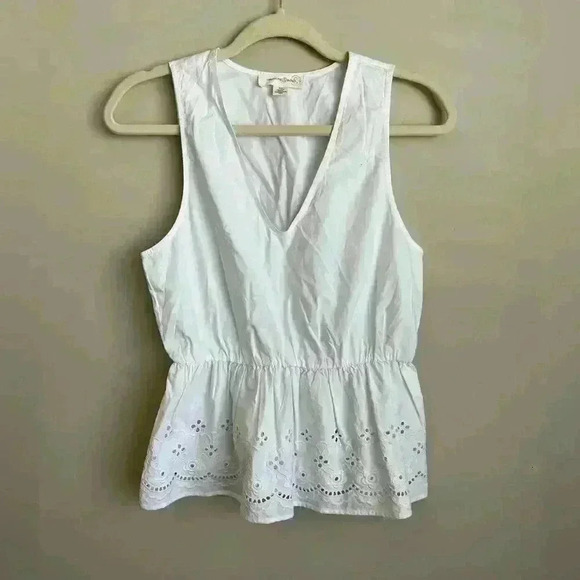 Treasure & Bond Tops - Treasure & Bond White Eyelet Sleeveless Top Women’s XS
